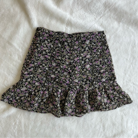 ASTR Floral Smocked Mini Skirt (NWOT) - Picture 7 of 13
